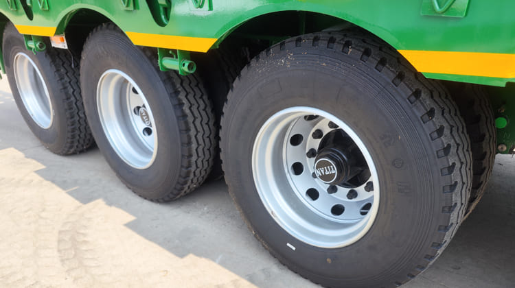 Tri Axle 40 Ft Drop Deck Low Loader Trailer for Sale in Guyana